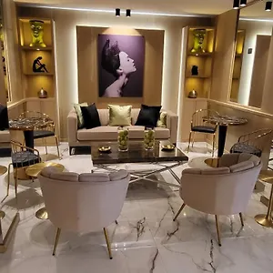 4* Hotel Le Fouquet's