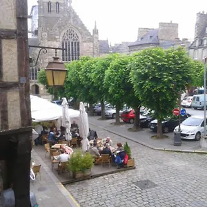 https://le-studio-de-st-sauveur.inbrittany.com